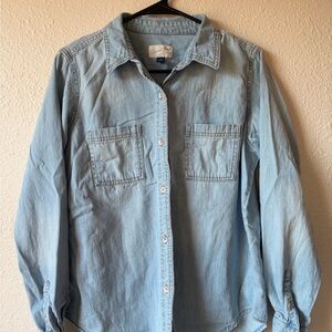 Universal Thread Light Blue Button-Up Shirt